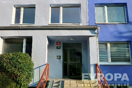 Prodej bytu 3+1 71 m² Rezlerova, Praha - Petrovice