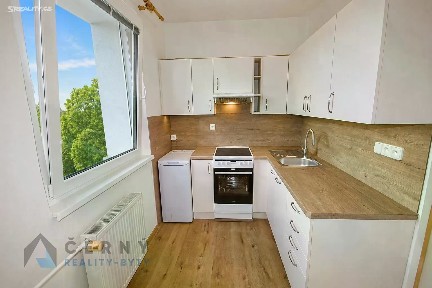 Pronájem bytu 1+1 42 m² Bezová, Liberec - Liberec XIII-Nové Pavlovice