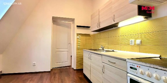 Pronájem bytu 2+1 61 m² nám. Sokolovské, Liberec - Liberec II-Nové Město