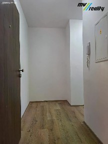 Pronájem bytu 2+kk 52 m² Armádní, Milovice - Mladá