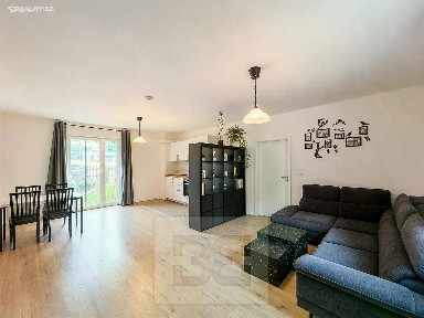 Tuchoměřice, Praha-západ, V Kněžívce