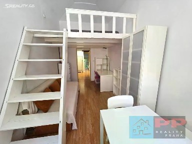 Pronájem bytu 2+kk 40 m² Na Celné, Praha - Smíchov