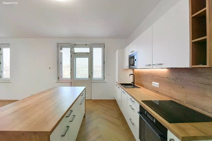 Pronájem bytu 3+kk 86 m² Na květnici, Praha - Nusle
