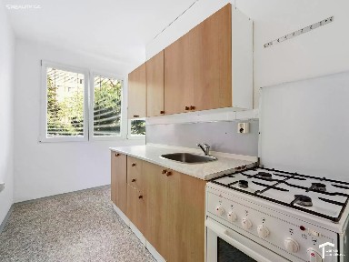 Pronájem bytu 3+1 57 m² Mladých, Pardubice - Polabiny