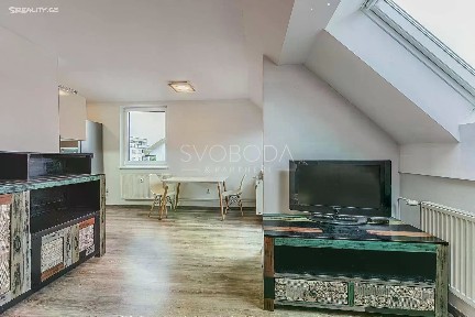 Pronájem bytu 2+kk 50 m² Pod Zámečkem, Hradec Králové - Nový Hradec Králové