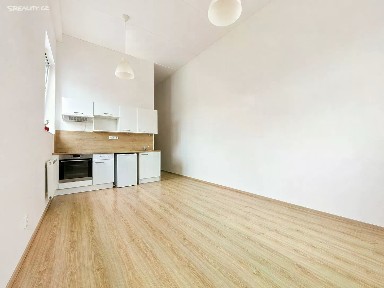 Pronájem bytu 1+kk 34 m² Sportovní, Rosice