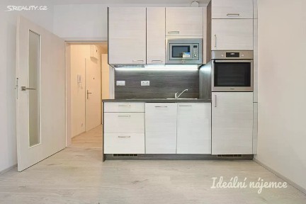 Pronájem bytu 1+kk 29 m² Střední, Brno - Ponava