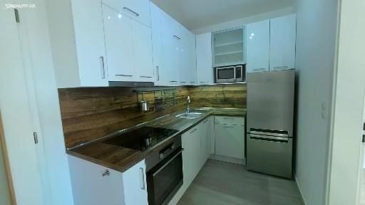 Pronájem bytu 3+kk 73 m² Fillova, Brno - Lesná