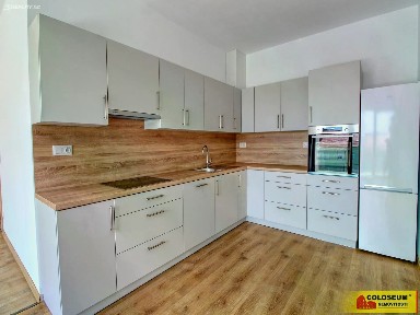 Pronájem bytu 3+kk 85 m²