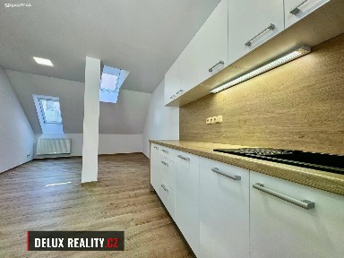 Pronájem bytu 2+kk 52 m² Sokolská, Znojmo