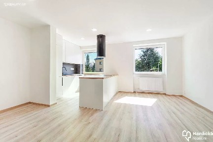 Pronájem bytu 3+kk 84 m² Valdenská, Olomouc - Povel