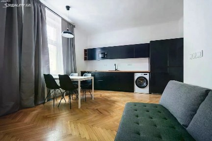 Prodej bytu 2+kk 40 m² Holečkova, Praha - Košíře