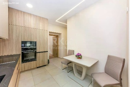 Prodej bytu 2+1 55 m² Vosmíkových, Praha - Libeň