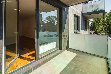 Prodej bytu 2+kk 55 m² Návarovská, Praha