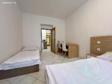 Pronájem bytu 1+1 45 m² U Santošky, Praha - Smíchov