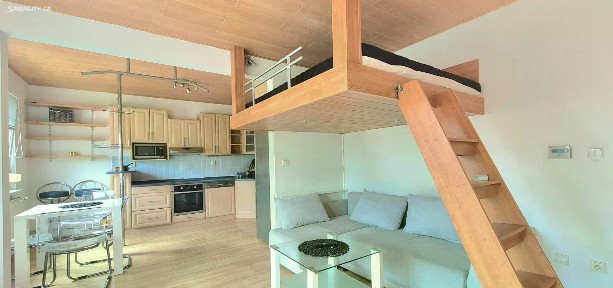 Pronájem bytu 1+kk 40 m² Dandova, Praha - Horní Počernice