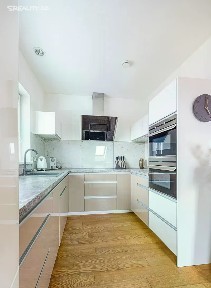 Pronájem bytu 3+kk 80 m² Bělocerkevská, Praha - Vršovice