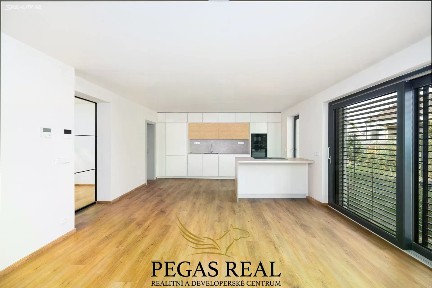 Prodej rodinného domu 196 m², pozemek 268 m² Měnín