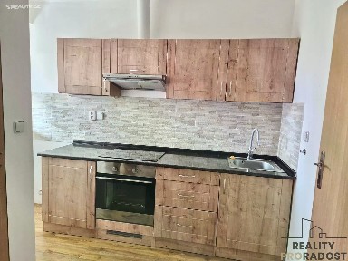 Pronájem bytu 1+1 30 m² Slatinice