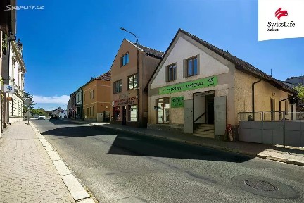 Prodej rodinného domu 260 m², pozemek 742 m²