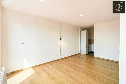 Pronájem bytu 2+kk 40 m² Americká, Kladno - Kročehlavy