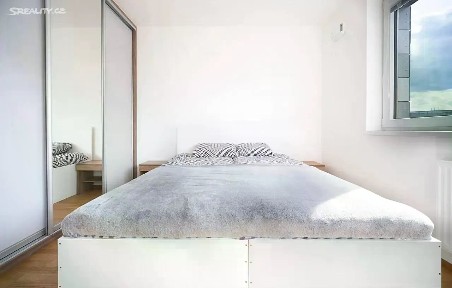 Pronájem bytu 2+kk 52 m² Pod stolovou horou, Praha - Jinonice