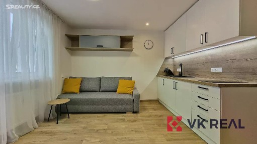 Pronájem bytu 1+kk 27 m² Raisova, Plzeň - Jižní Předměstí