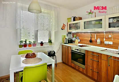 Pronájem bytu 1+1 29 m² Na Okrouhlíku, Pardubice - Bílé Předměstí