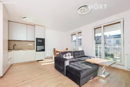 Pronájem bytu 1+kk 44 m² U Sportovní školy, Pardubice - Ohrazenice