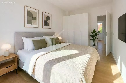 Pronájem bytu 2+kk 58 m² Křižíkova, Praha - Praha 8