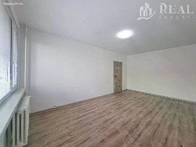 Pronájem bytu 2+1 62 m² Holešická, Chomutov