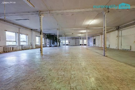 Pronájem skladového prostoru 125 m² třída Vítězství, Mariánské Lázně - Hamrníky