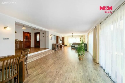 Prodej rodinného domu 230 m², pozemek 1420 m² Svojšická, Praha - Újezd nad Lesy
