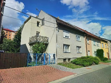 Prodej rodinného domu 220 m², pozemek 810 m² Nábřeží, Otrokovice