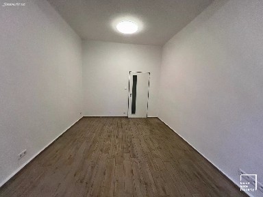 Pronájem bytu 1+1 43 m² Kostelní, České Budějovice - České Budějovice 3