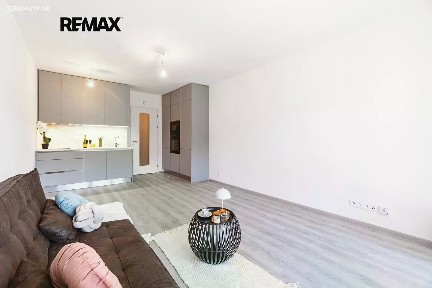 Prodej bytu 1+kk 33 m² Sochorcova, Praha - Háje