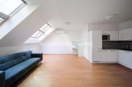 Prodej bytu 2+kk 68 m² Svornosti, Praha - Smíchov