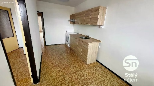 Pronájem bytu 3+1 70 m² Nad Stadionem, Králův Dvůr