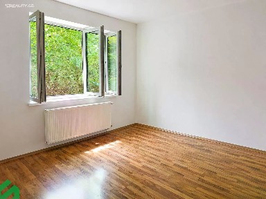 Pronájem bytu 1+kk 26 m² V Holešovičkách, Praha - Libeň