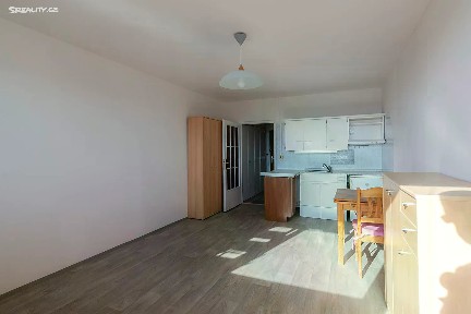 Pronájem bytu 1+kk 23 m² Kyselova, Praha - Kobylisy