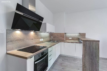 Pronájem bytu 1+kk 31 m² Vrchlického, Praha - Košíře