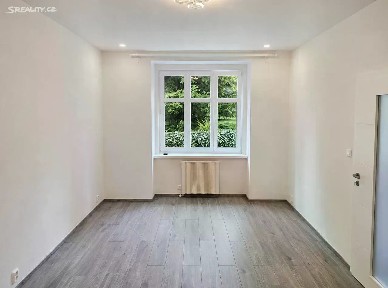 Pronájem bytu 2+kk 50 m² U Elektry, Praha - Vysočany