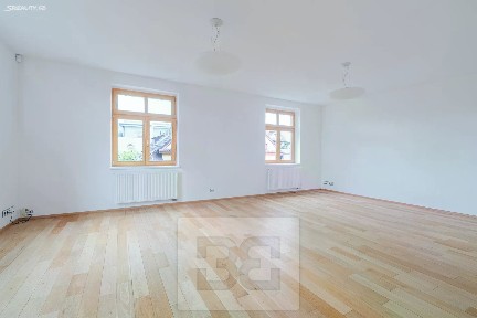 Pronájem bytu 2+1 90 m² Vlnitá, Praha - Braník