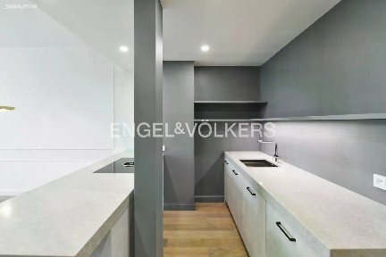 Pronájem bytu 4+kk 107 m² náměstí Jiřího z Poděbrad, Praha - Vinohrady