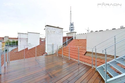 Pronájem bytu 2+kk 60 m² náměstí Jiřího z Poděbrad, Praha - Vinohrady