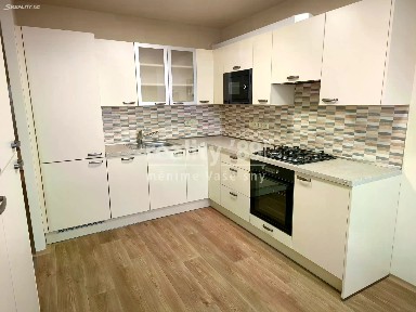 Pronájem bytu 2+1 62 m² Kaňkovského, Praha - Kobylisy