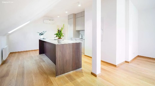 Pronájem bytu 3+kk 104 m²