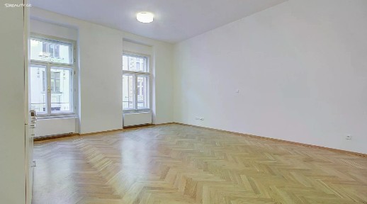 Pronájem bytu 1+kk 42 m² Myslíkova, Praha