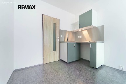 Pronájem bytu 1+kk 25 m² Blažimská, Praha - Chodov