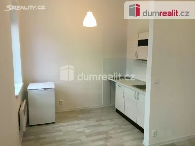Pronájem bytu 1+kk 29 m² Moulíkova, Praha - Smíchov